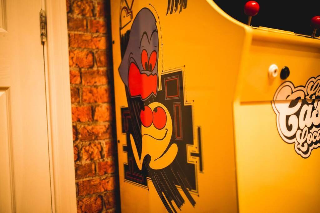 Games And Movies Lounge 7 Bed City Centre Apartment ニューカッスル・アポン・タイン エクステリア 写真