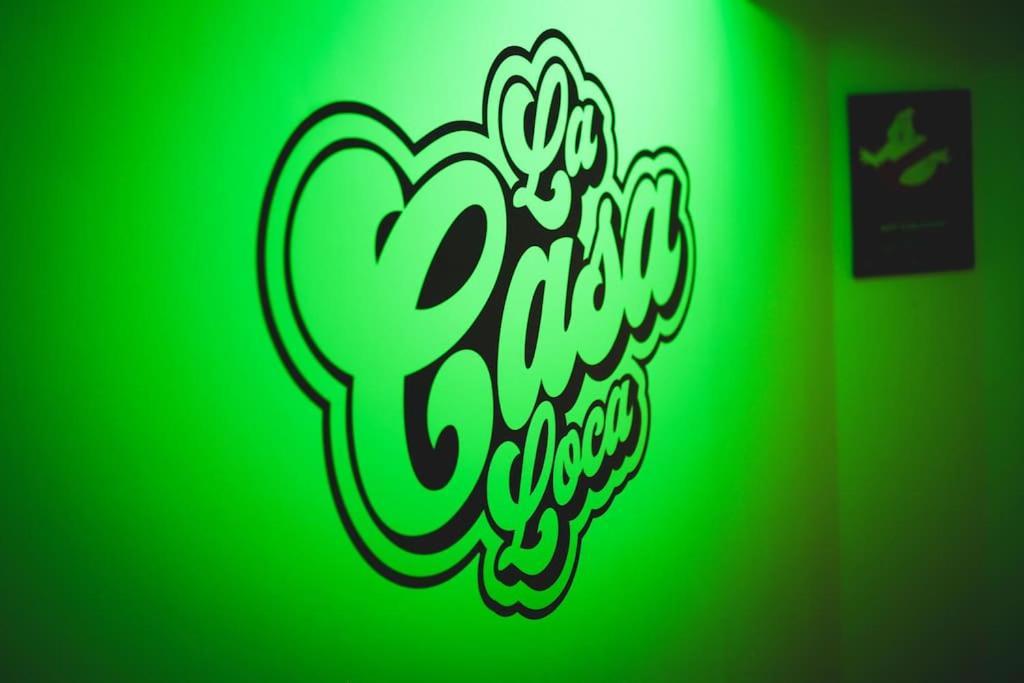 Games And Movies Lounge 7 Bed City Centre Apartment ニューカッスル・アポン・タイン エクステリア 写真