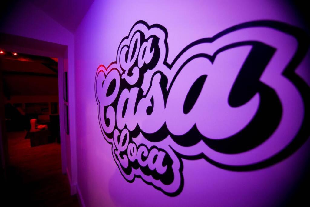 Games And Movies Lounge 7 Bed City Centre Apartment ニューカッスル・アポン・タイン エクステリア 写真