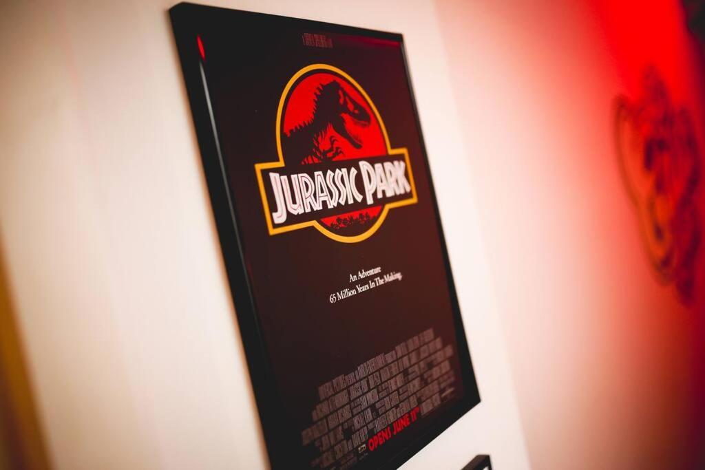 Games And Movies Lounge 7 Bed City Centre Apartment ニューカッスル・アポン・タイン エクステリア 写真