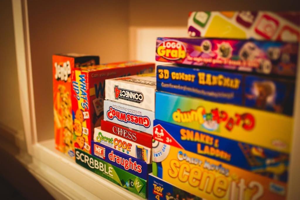 Games And Movies Lounge 7 Bed City Centre Apartment ニューカッスル・アポン・タイン エクステリア 写真