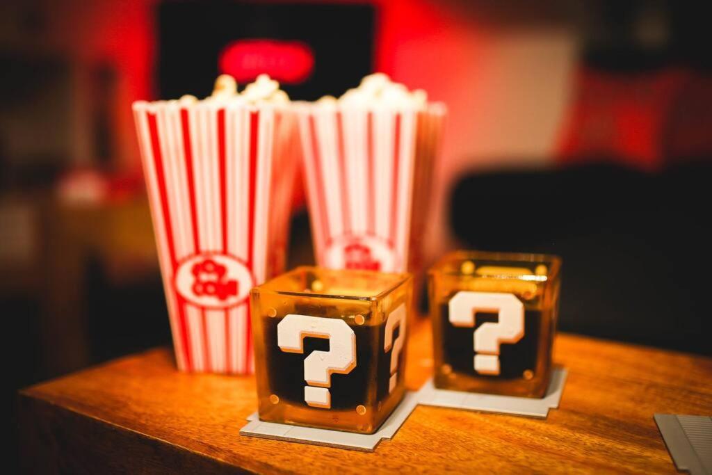 Games And Movies Lounge 7 Bed City Centre Apartment ニューカッスル・アポン・タイン エクステリア 写真