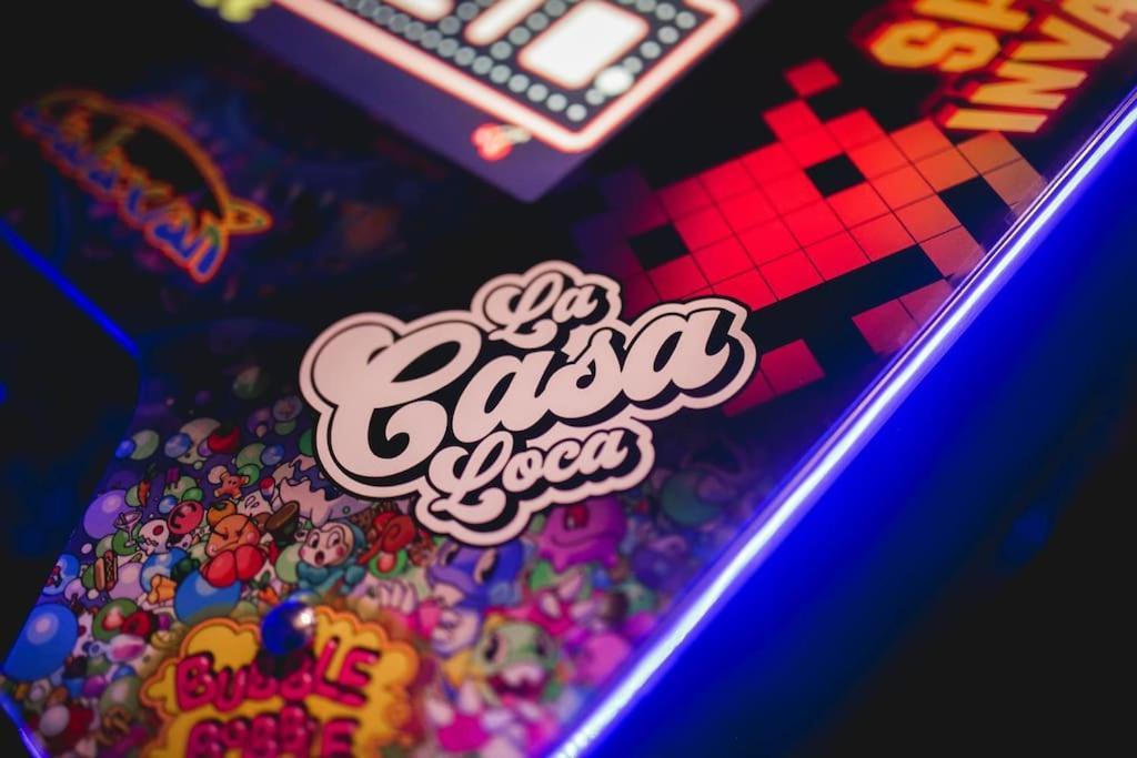 Games And Movies Lounge 7 Bed City Centre Apartment ニューカッスル・アポン・タイン エクステリア 写真