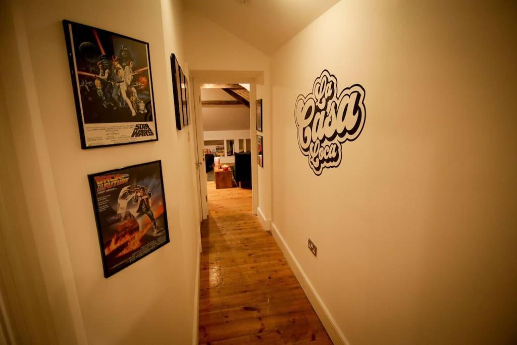 Games And Movies Lounge 7 Bed City Centre Apartment ニューカッスル・アポン・タイン エクステリア 写真