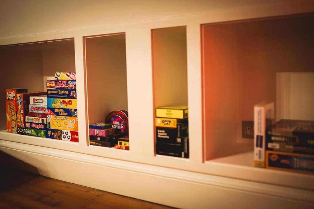 Games And Movies Lounge 7 Bed City Centre Apartment ニューカッスル・アポン・タイン エクステリア 写真